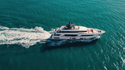 121' Custom Line 2019 Yacht For Sale